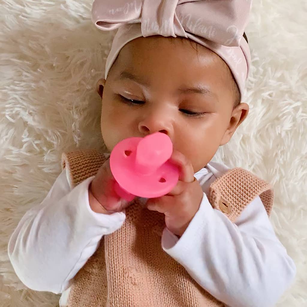 Itzy Ritzy - Teensy Teether Soothing Silicone Teether: Diamond