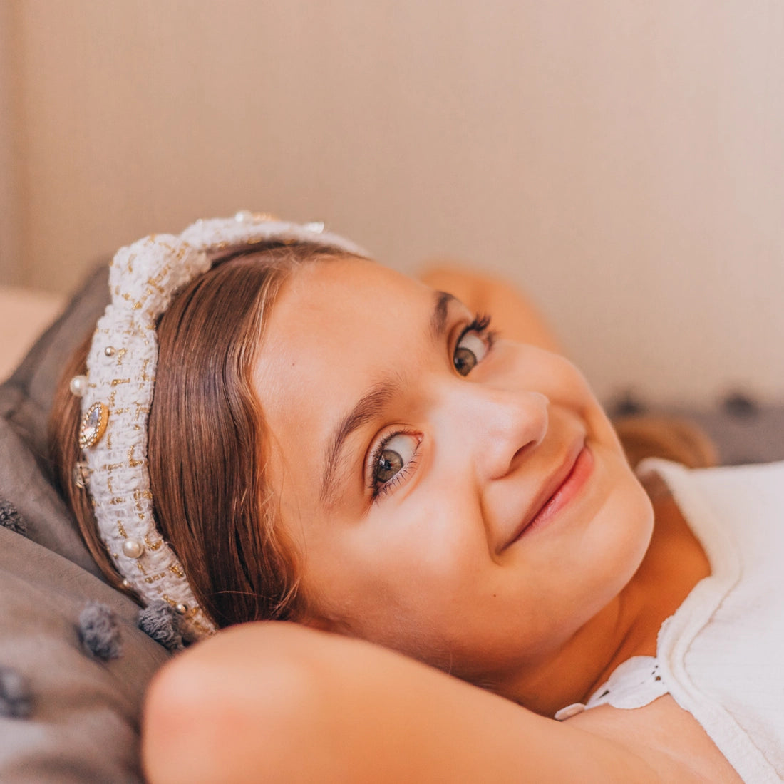 Frog Sac - Embellished Knot Headband - Tweed Rhinestone Pearl