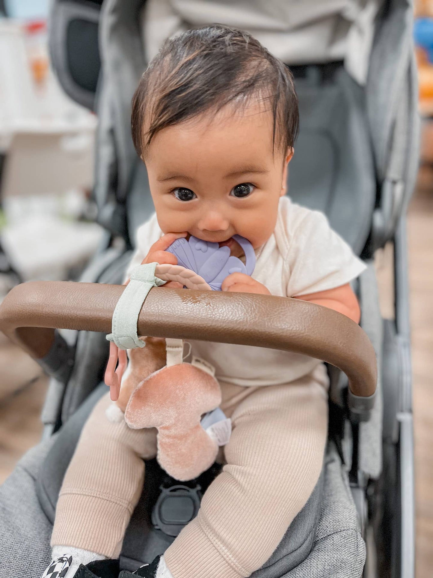 Itzy Ritzy -  Bitzy Busy Ring Teething Activity Toy