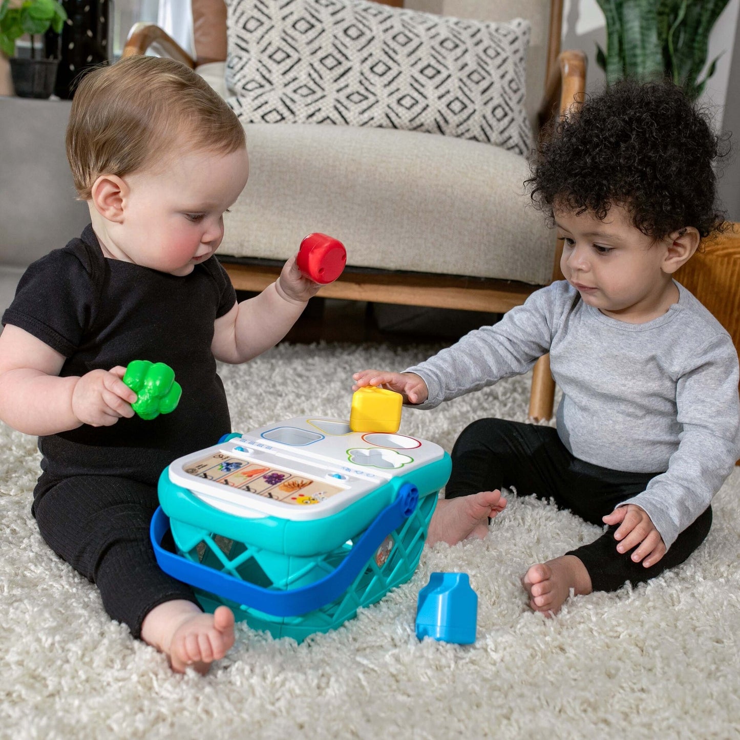 BABY EINSTEIN - HAPE Magic Touch Shopping Basket™ Pretend to Shop Toy