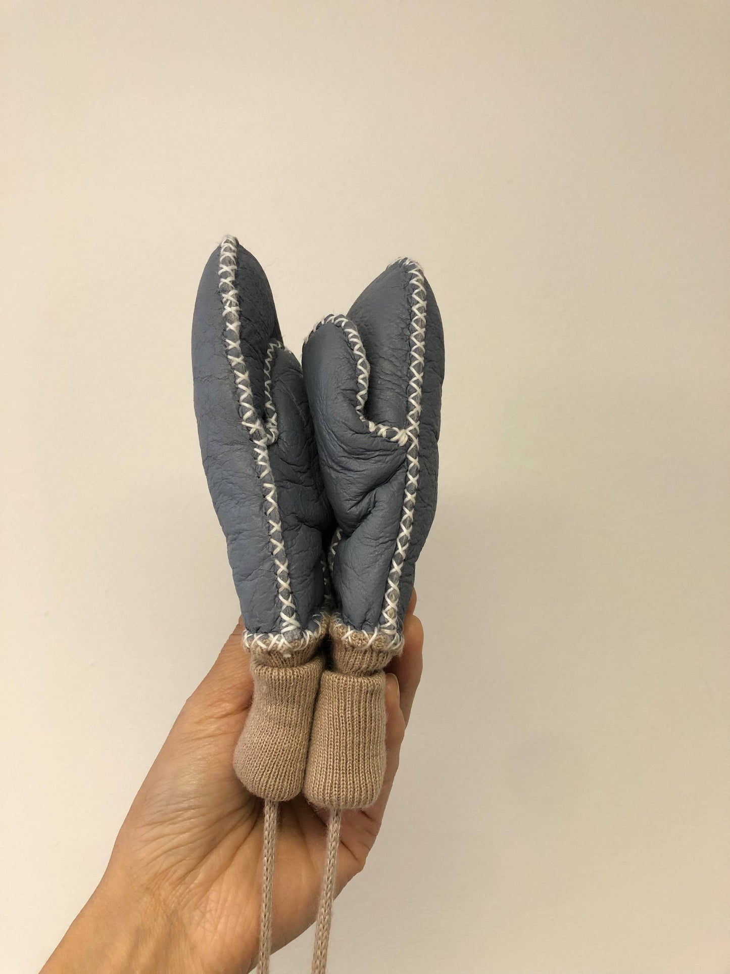 Billy Bamboo - KIDS SHEARLING MITTENS: Holly red