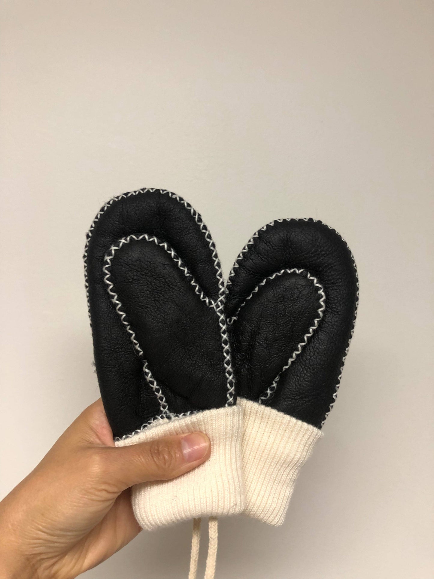 Billy Bamboo - KIDS SHEARLING MITTENS: Holly red