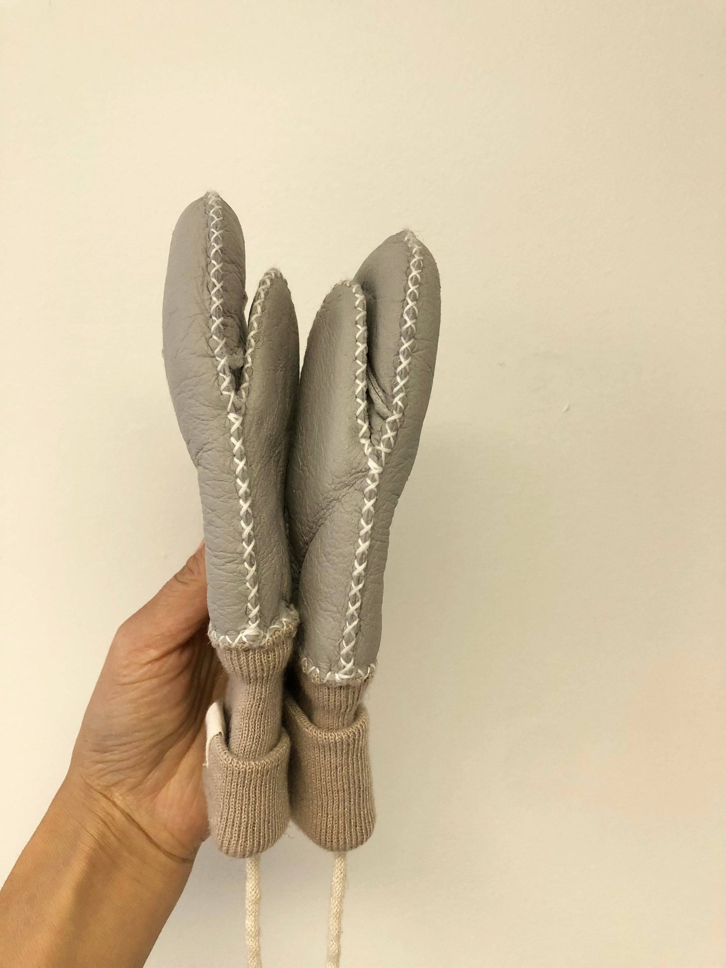 Billy Bamboo - KIDS SHEARLING MITTENS: Holly red