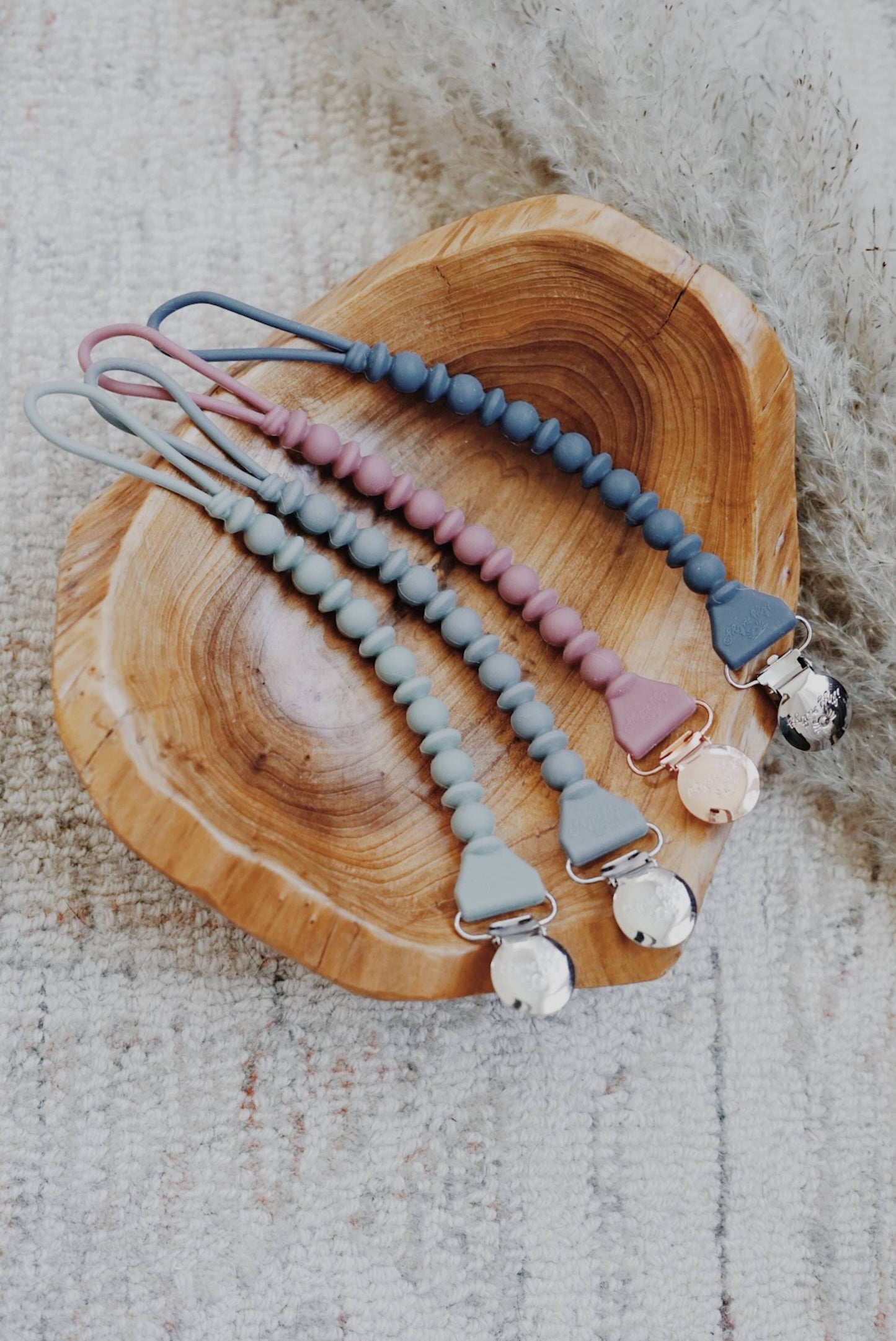 Itzy Ritzy - Sweetie Strap Silicone One-Piece Pacifier Clips