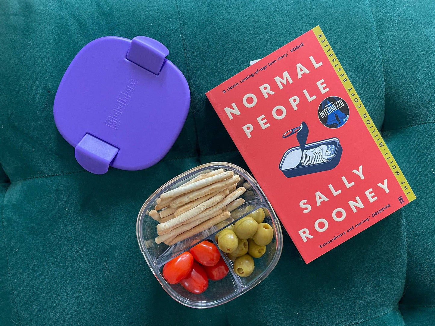 Yumbox - Compact Leakproof Snack Bowl with 3 Compartments