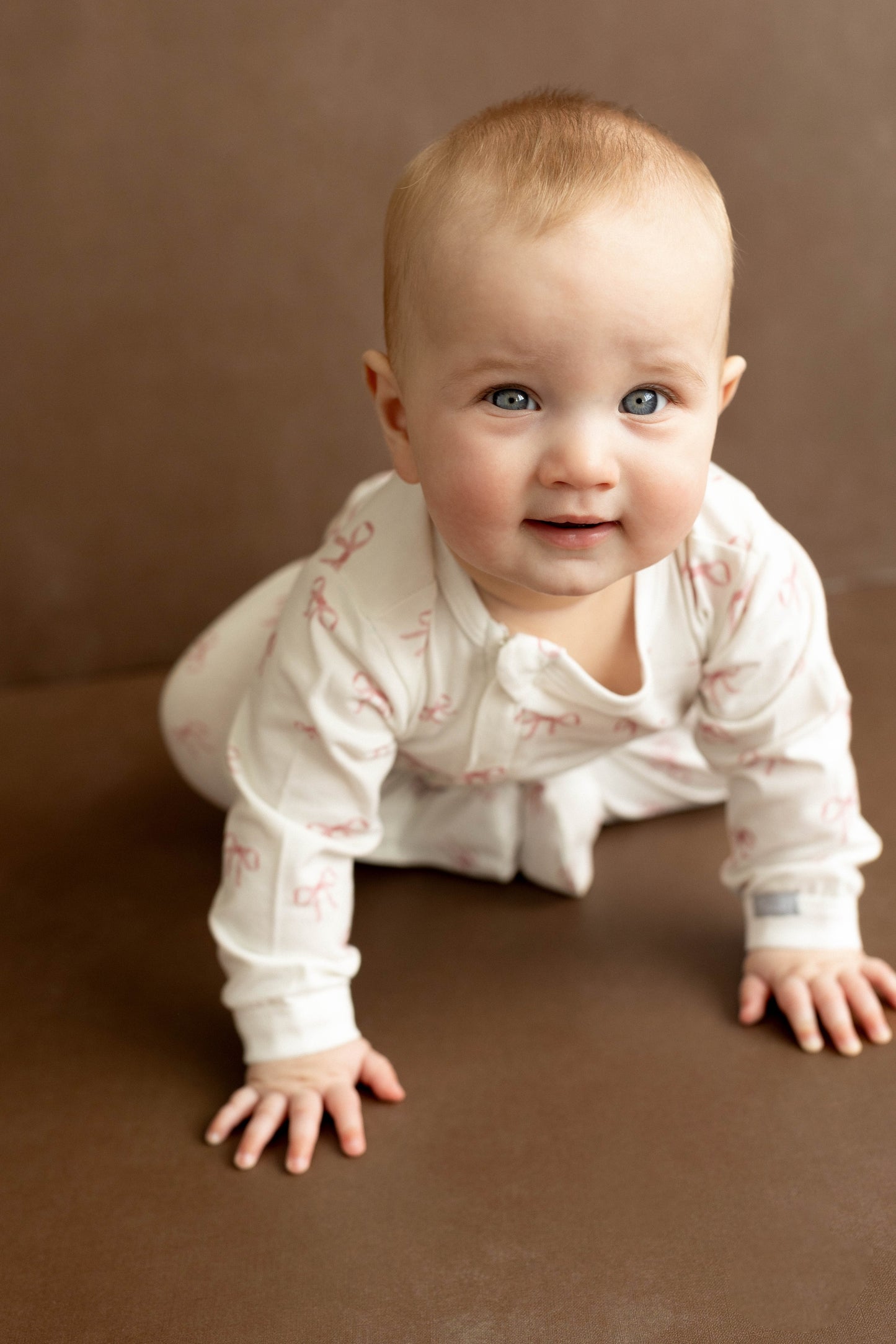 Coccoli Cotton Modal Zipper Footie Sleeper - Bows On Cream - 1M